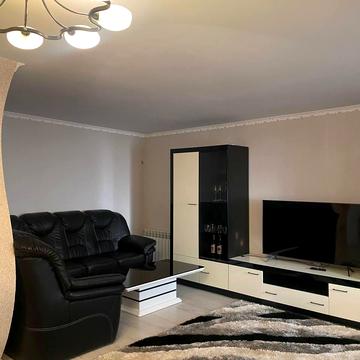 Молодіжна вул., 15/1