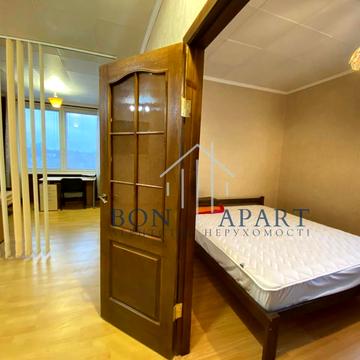 Валерія Лобановського просп., 150