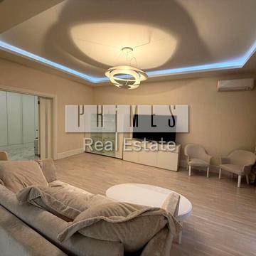 Андрія Верхогляда вул. (Михайла Драгомирова), 2-А