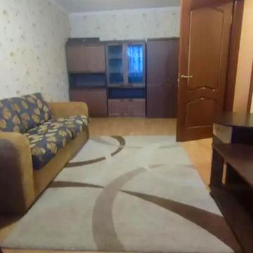 Героїв просп., 7