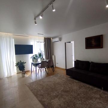 Бориса Тлехаса вул., 9