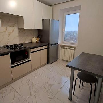 Семафорна вул., 13