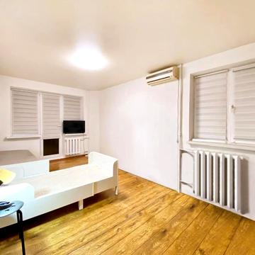 Батумська вул., 58