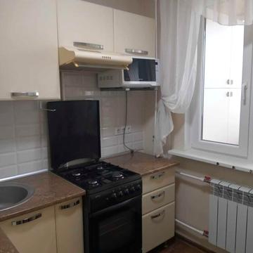 Метробудівників вул., 25