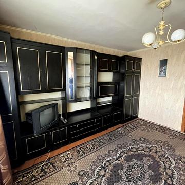 Павла Тичини вул., 13