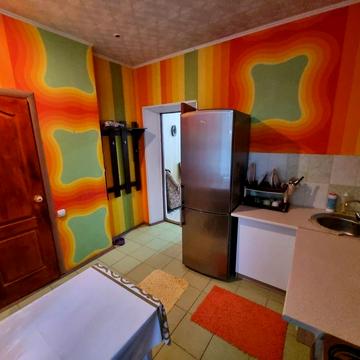 Чарівна вул., 28