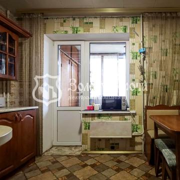 Степана Олійника вул., 8