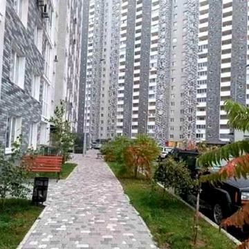 Героїв Енергетиків вул., 43