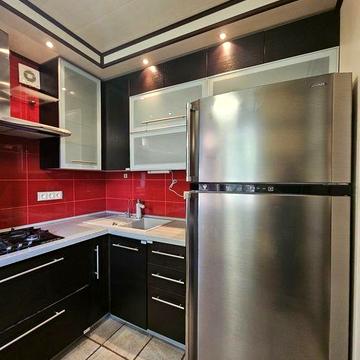 Продам квартиру, вул. Незалежності / Титова, пр. Поля