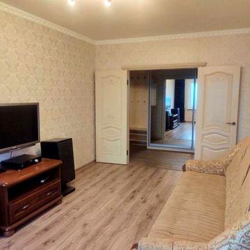 Продам трикімнатну квартиру вул. Межова 23 Б