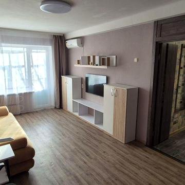 Продам теплу, затишну 2-х кімнатну квартиру 50 м2, Чумаченко 14