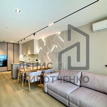 Івана Виговського вул. (Маршала Гречка), 44