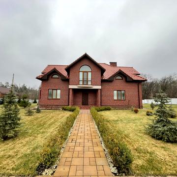 Інститутська, 9