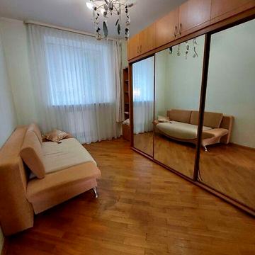 Довгострокова оренда 3к Квартира 8 Березня вулиця