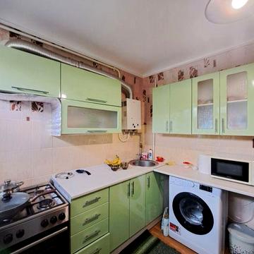 1 кімнатна в цетрі міста з меблями та технікою