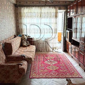 Академіка Доброхотова вул., 6