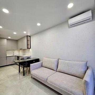 Любомира Гузара просп. (Космонавта Комарова), 15