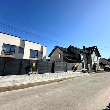 Зданий таунхаус, боковий 3,8сот. землі, Вовчинець