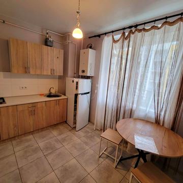 Проїзна вул., 19