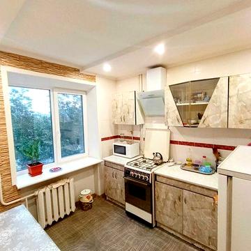 Продам 1 кімнатну квартиру,кирпич.Центр .