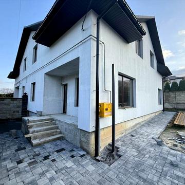 Продається Котедж м.Рівне вул.Бурштинова