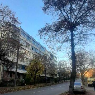 Продаж 2к вул. Яцкова (  поруч ЖК Семицвіт, Британія)