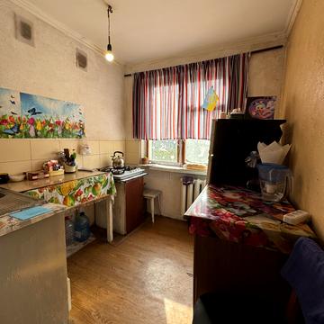 Радісна вул., 25