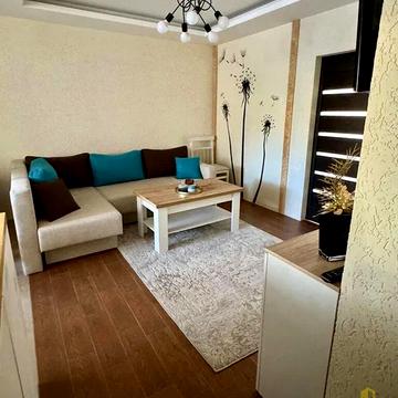 Райдужна вул., 147