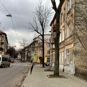 Продаж 2 кім квартири О Степанівни вул Братів Міхновських