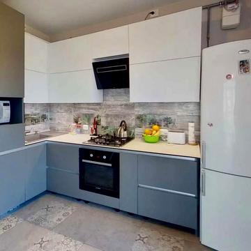 Вячеслава Чорновола просп. (), 16з