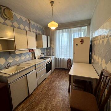 Продаж 3к Квартира Юності проспект