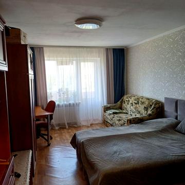 Володимира Висоцького бульв., 6