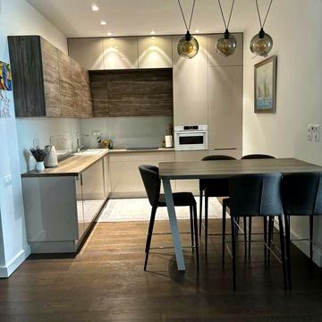 Зарічна вул., 2