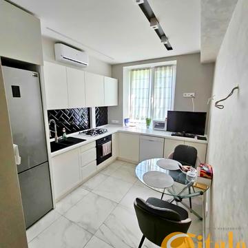 Соборний просп. (Леніна), 171