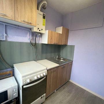 Продаж  1 кімнатної Озерне