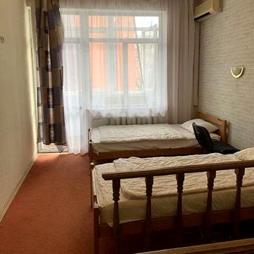 Метро Золоті Ворота, вул. Прорізна 18/1Г, продаж 4к. квартири, 115м2