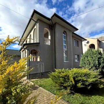 Продаж 2-х поверхового будинку у м.Володимир із власною лазнею