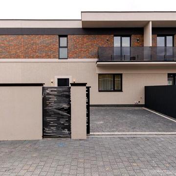 Продаж 3 кімн котеджу з власною ділянкою