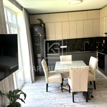 Богдана Хмельницкого вул., 16