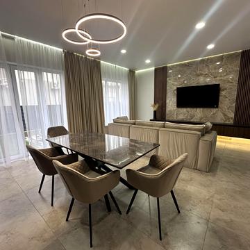 Святищенська вул.