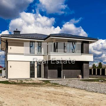 Центральна вул.