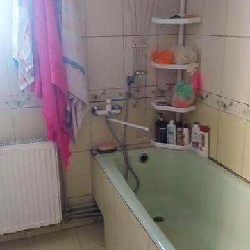 Здається будинок