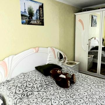 Подільська вул., 9/1