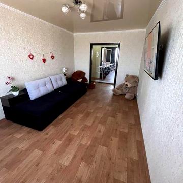 Продам 3-х кімнатну квартиру в м. Лозова