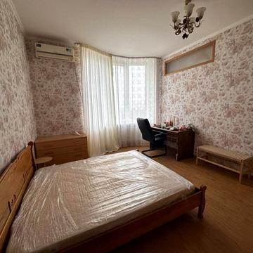 Молдовська вул. (Молдавська), 2