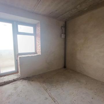 Довженка вул., 32