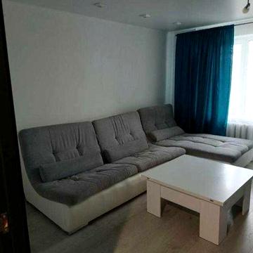 Продається трикімнатна покращенного планування на пркті Свободи