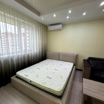 Бориса Гмирі вул., 14