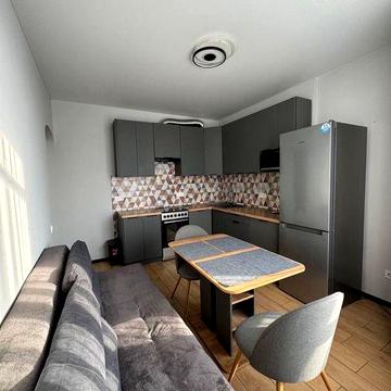 Оренда 1к кв кухня-студія та спальня вул Під Голоском