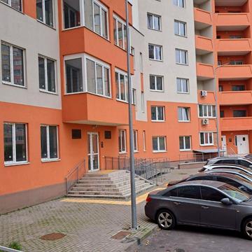 Милославська вул., 18